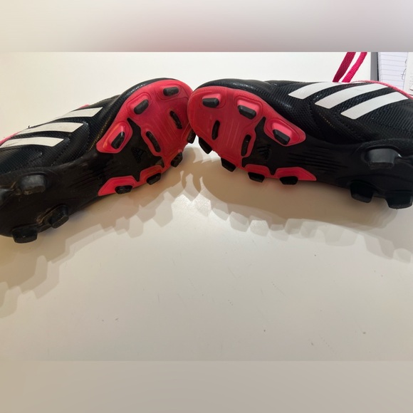 ADIDAS GIRLS BLACK/WHITE/PINK SOCCER CLEATS. SIZE 12 - Picture 12 of 12